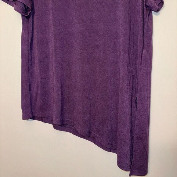 Chicos Asymmetrical Hem Tie Waist Purple Tee Size 1 (Medium) NWOT - Picture 2 of 9